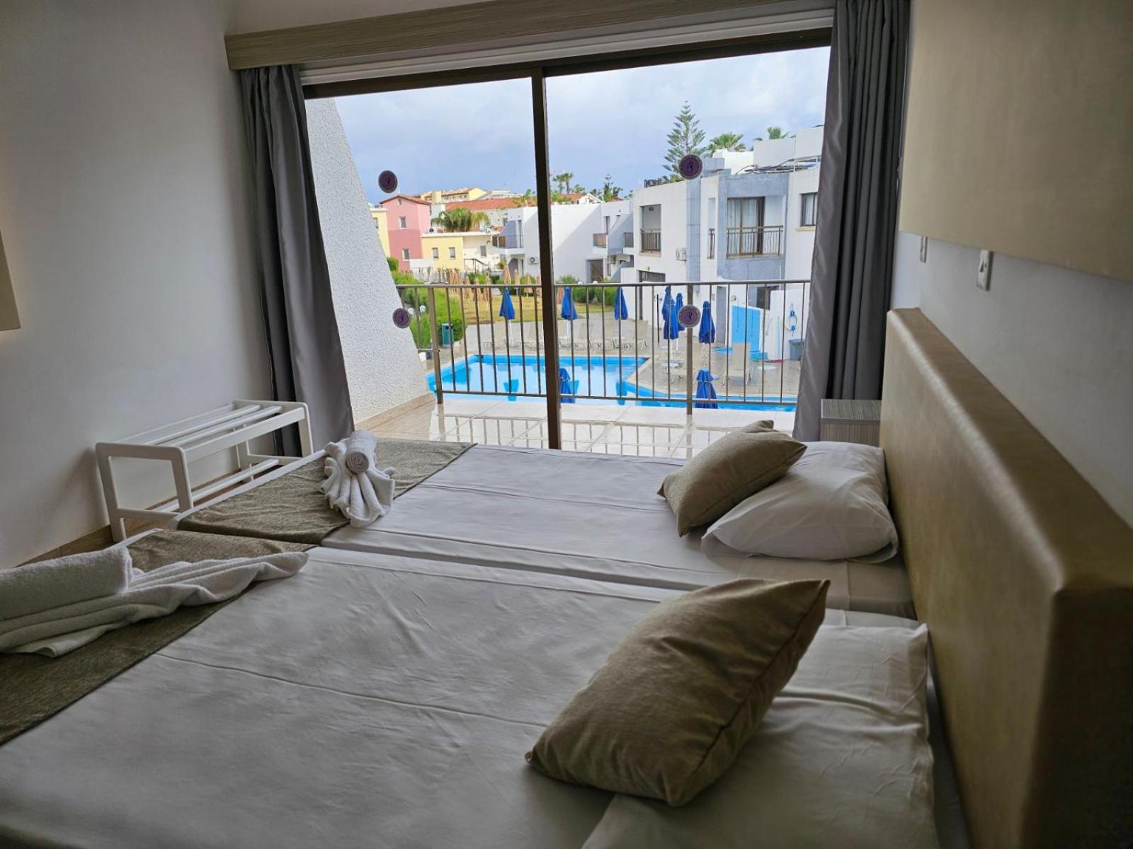 Penelope Beach Hotel Apts Protaras Ngoại thất bức ảnh